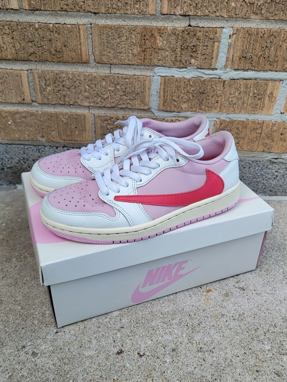 Nike Air Jordan 1 OG Travis Scott Pink White Sneakers 6.5Y Boys